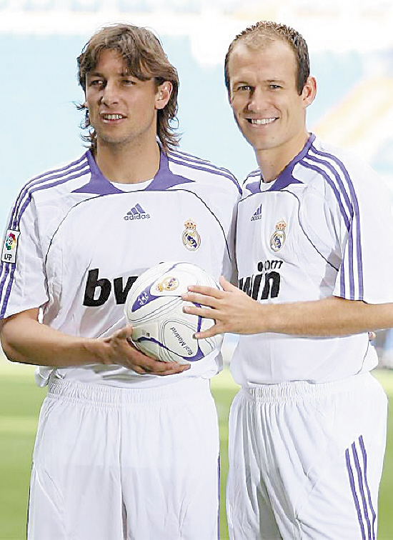 在决赛中继 在决赛中继