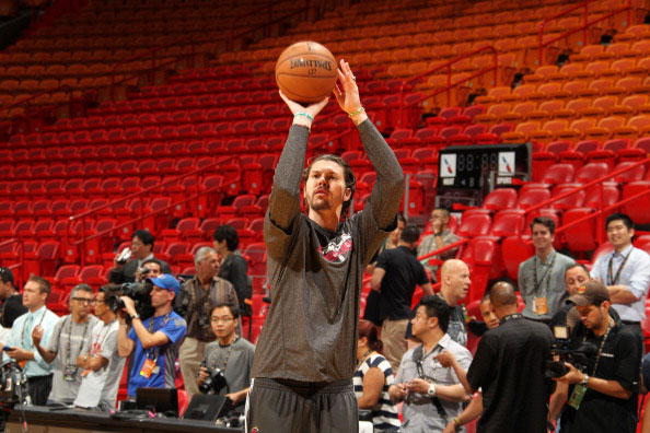 9分6篮板 9分6篮板